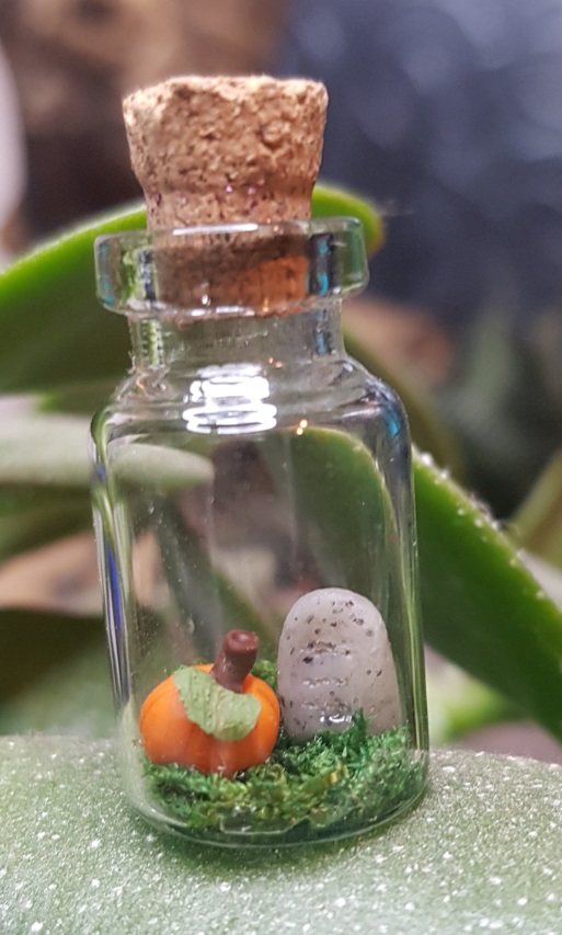 Cute Mini Tombstone and pumpkin in a Jar